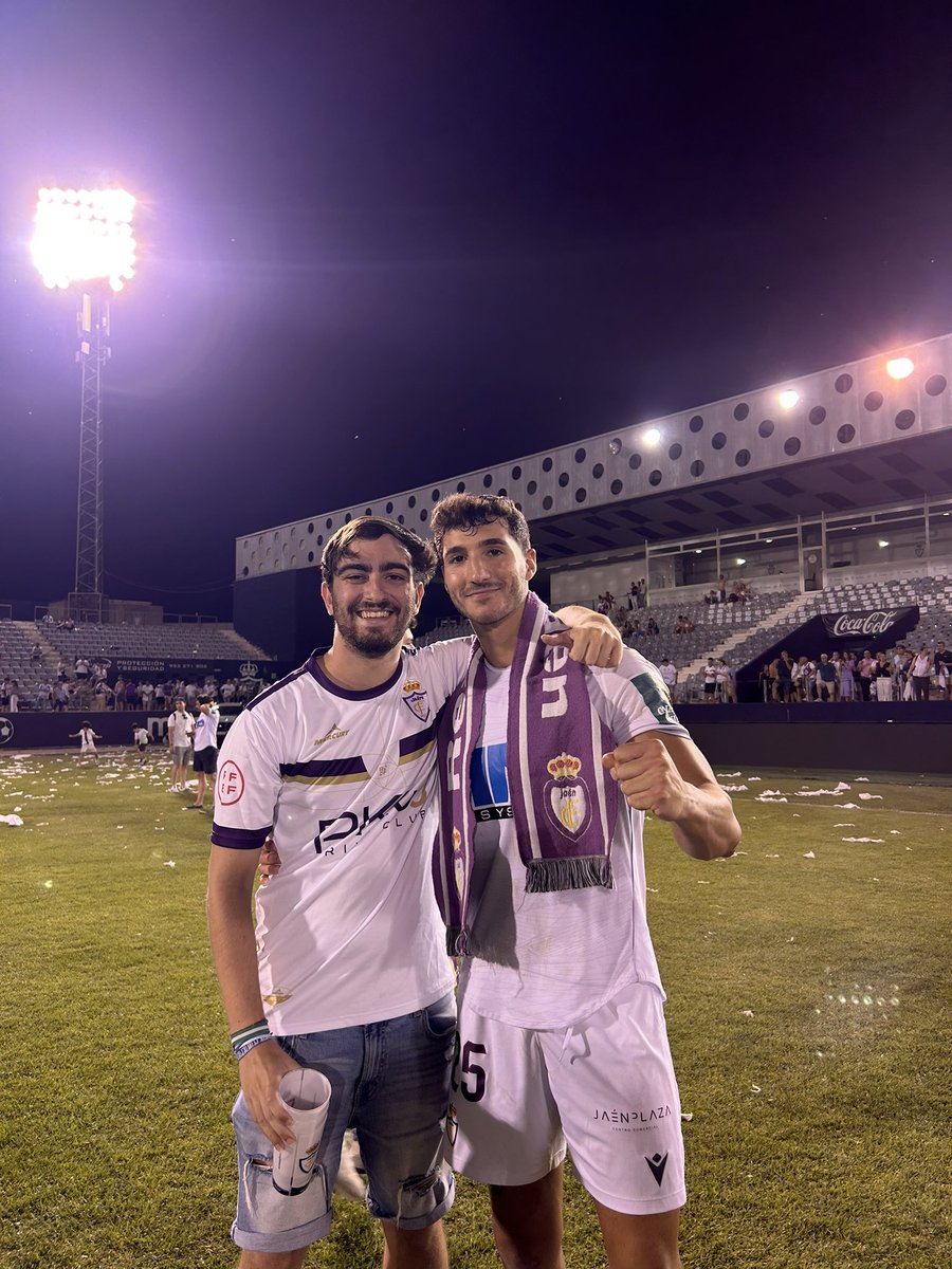 Toñito 🦎 (@antoniocanyada) on Twitter photo Desde aquí inicio campaña para que el <a href="/RealJaenCF/">Real Jaén C.F.</a> haga todo lo que esté en su mano para no perder a Pedro Fernández
Chavales con esa calidad, potencial y pasión por el escudo son MUY difíciles de encontrar
Hagamos que sea leyenda del club. CENTRAL DE ÉPOCA 🔥
#PedroQuédate 💜 Desde aquí inicio campaña para que el <a href="/RealJaenCF/">Real Jaén C.F.</a> haga todo lo que esté en su mano para no perder a Pedro Fernández
Chavales con esa calidad, potencial y pasión por el escudo son MUY difíciles de encontrar
Hagamos que sea leyenda del club. CENTRAL DE ÉPOCA 🔥
#PedroQuédate 💜