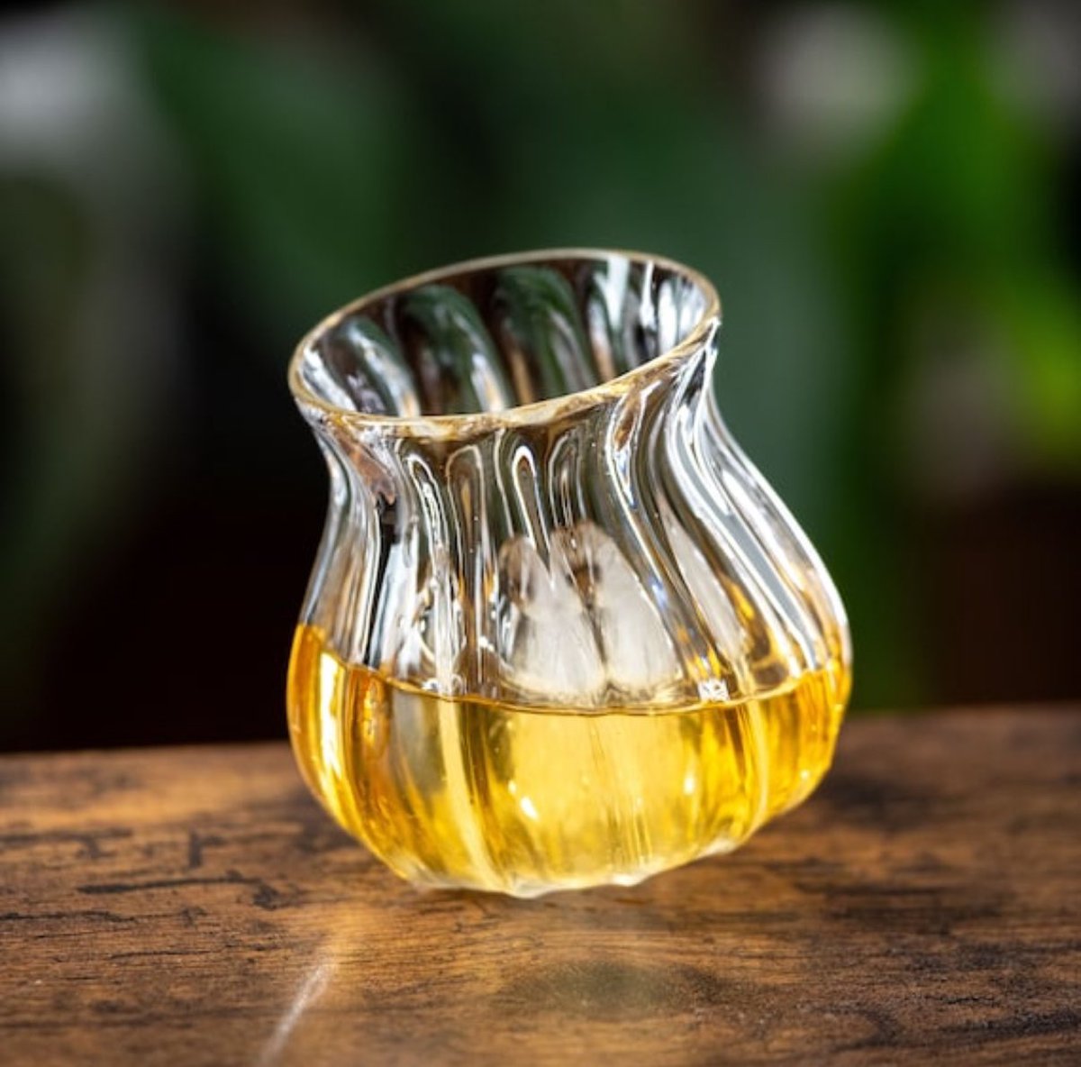 산이 생일 MD 혹시 워블 컵일까🧐

산이가 평소에 쓰고 싶었음(=좋아하는 위스키 담아마시기 좋음)
텀블러랑 비슷(=음료 담는 용도)

+ 흔드는거(New!)

SAN 이름 로고 박히면 너무 … 예쁘겠다
제발 팔아줘