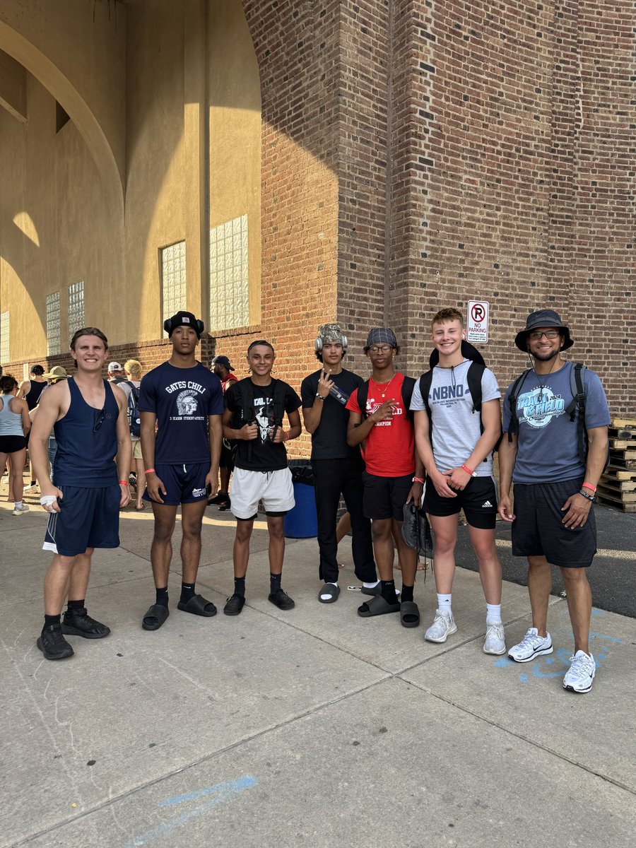 Coach Tindal (GC Track & Field) tweet media