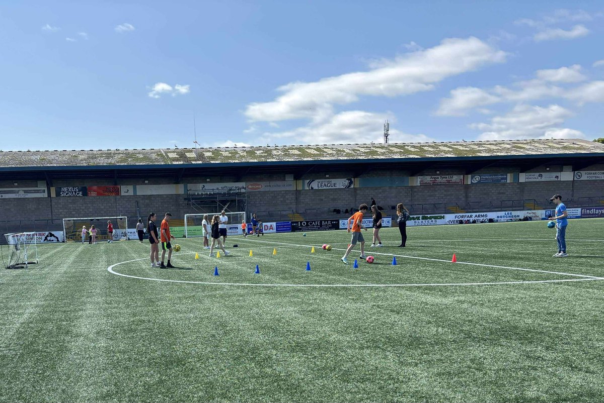 ForfarCFT's tweet image. Our para football event last Thursday at Station Park was a great success, providing an enjoyable experience for all attendees who actively engaged in the activities. 

Thanks to volunteers and coaches, as well as to @scottishgas and @ScotFAEast for their financial support.