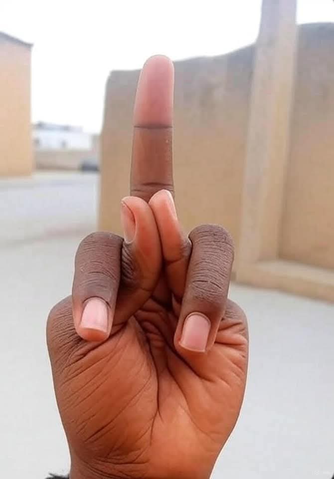 Mzeeukiweza fanya hivi nakutumia 10k ya vocha chap