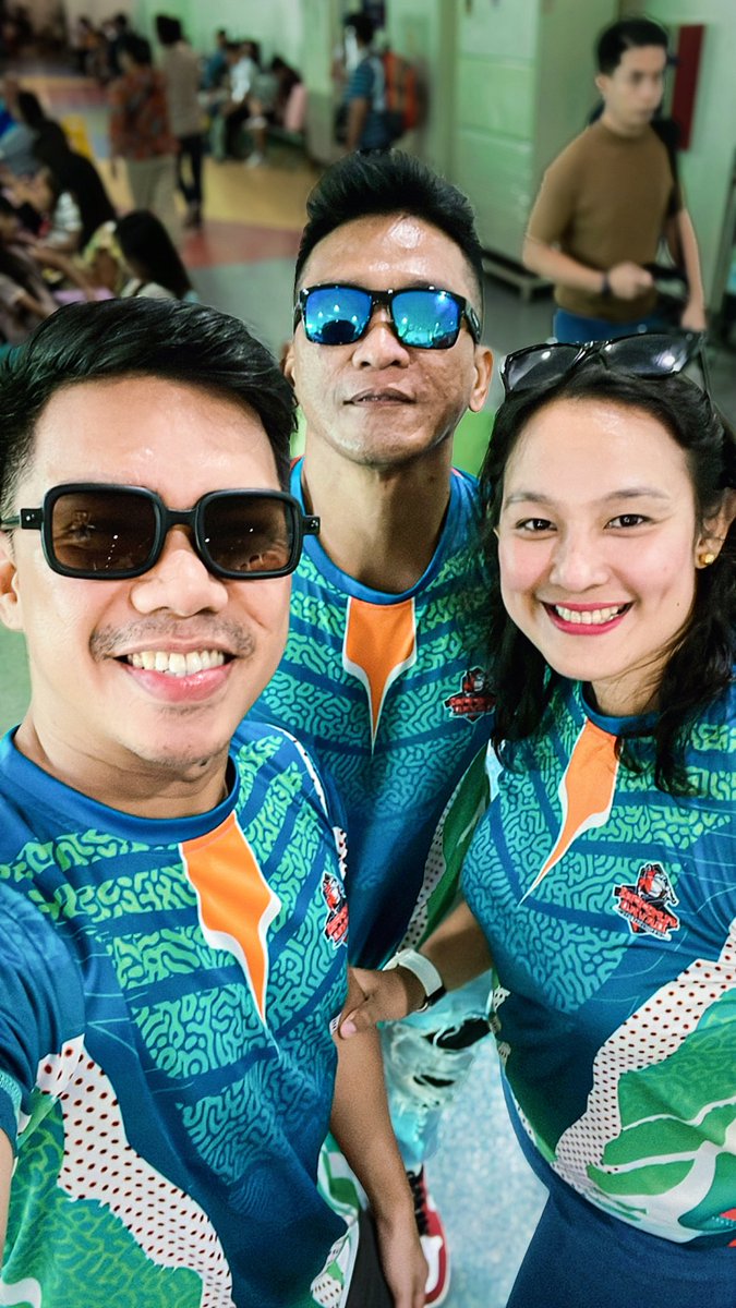 h3ywh9tsURname's tweet photo. April 25, 2025: Headed to LoveBoracay International Dragon Boat Festival 2025 #Dragonboat #Athletes #pdbf #paddlers https://t.co/SXYfzePvlK