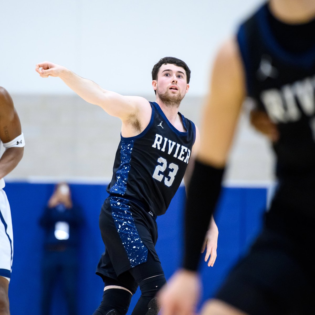 NCAA statistical champ 🎯 

Congrats to Matt Constant who finished first in the nation in 2024-25 in three pointers per game with 3.86!

#RollRaiders | #d3hoops