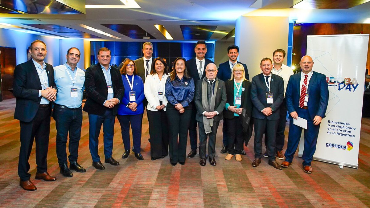 myriprunotto's tweet photo. Junto a legisladores de la provincia, acompañamos a empresarios cordobeses en el #CórdobaDay en #SantiagoDeChile 🇨🇱

Producción, turismo, infraestructura, cultura y economía del conocimiento son algunos de los sectores representados en esta jornada.

Seguimos mostrando la riqueza de nuestra #Córdoba, que se proyecta al mundo con trabajo, identidad y futuro.