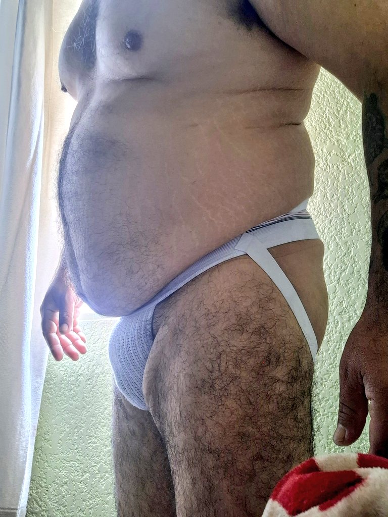 ¡Buen  martes de panza! #beargay #jock #gordito #bear4chaser #belly_tuesday #hairydaddy #bottombear