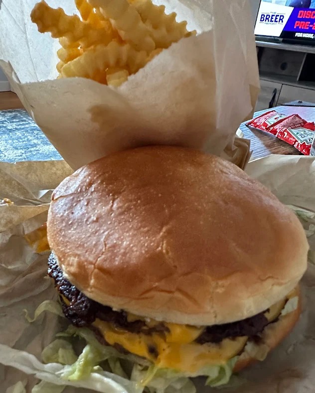 "Got the double cheeseburger and crinkled fries to go. Their special sauce is a tamed version of thousand island [...] worth getting a side. I recommend giving a shot yourself." 💛 Thanks for the review, Rick S!