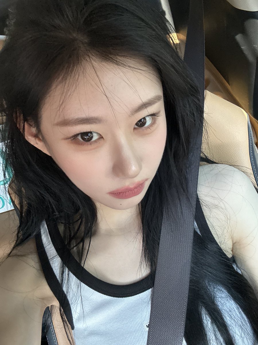 chaerbbl's tweet photo. [250625] 🦊🫧 01:12 KST 📸 https://t.co/FidkXr5Zx6