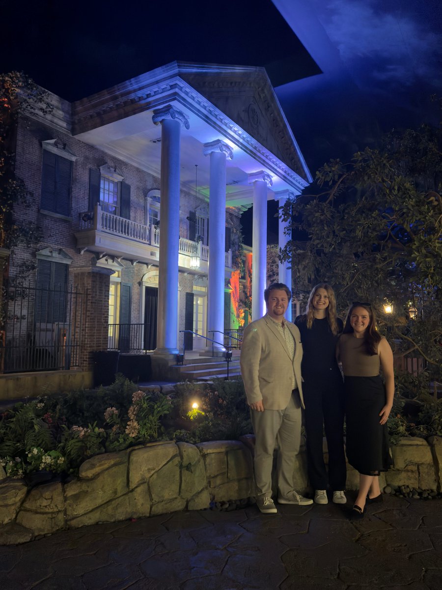IsotopesCanada's tweet image. The CNIC team has enjoyed catching up with members & stakeholders while attending the SNMMI Annual Meeting in New Orleans.
Thanks to our friends at Pacer Precision Logistics & @BWXT Medical for inviting us to attend their excellent receptions at memorable venues across the city.