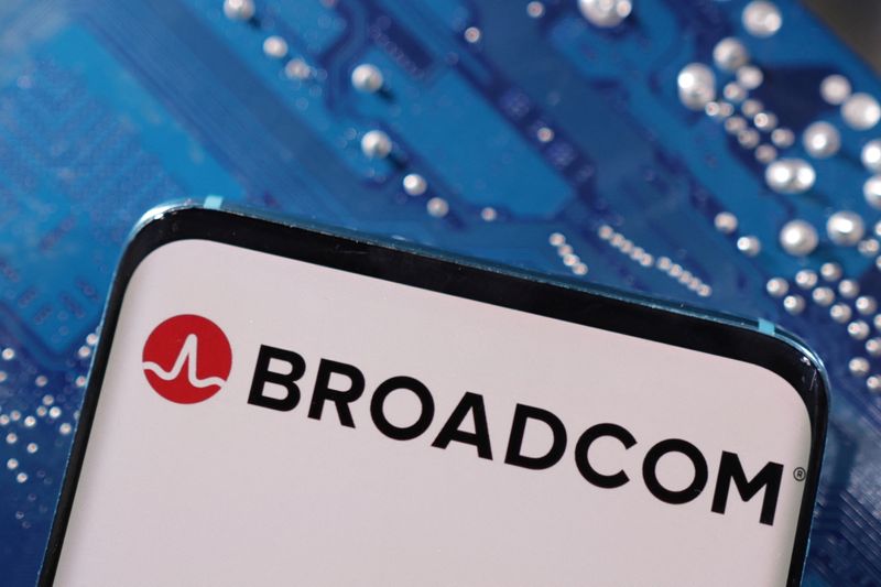 Broadcom $AVGO shares jump as HSBC lifts stock to Buy on underestimated ASIC potential

streetinsider.com/Investing/Broa…