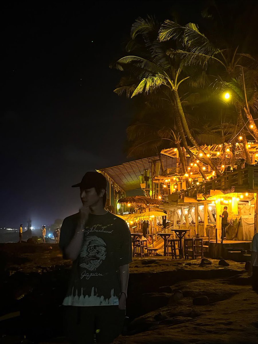 he was in bali as well ? i hope also he had fun 🥹