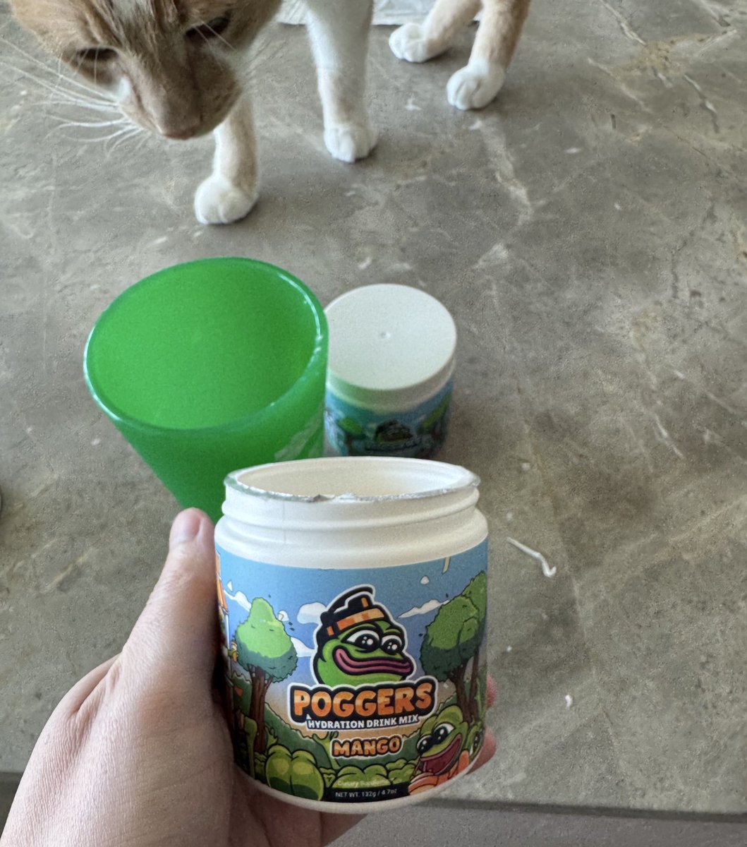 Got my <a href="/PoggersShop/">POGGERS® 🐸</a> delivery yesterday

Tried out the mango and liked it more than I expected

Will be trying the blue raspberry energy one before the gym later