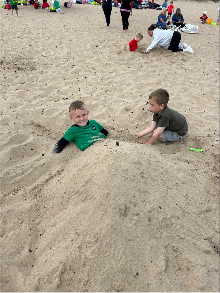 GCPSReception's tweet image. Reception have had the best day on our annual beach trip! ☀️🌊 Lots of happy faces, sandy toes, and wonderful memories made. We’re so proud of how brilliant the children were all day! @GreenfieldsCPS