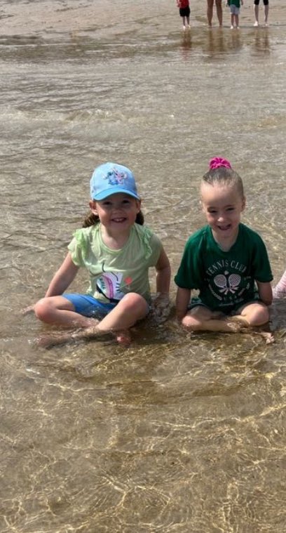 GCPSReception's tweet image. Reception have had the best day on our annual beach trip! ☀️🌊 Lots of happy faces, sandy toes, and wonderful memories made. We’re so proud of how brilliant the children were all day! @GreenfieldsCPS