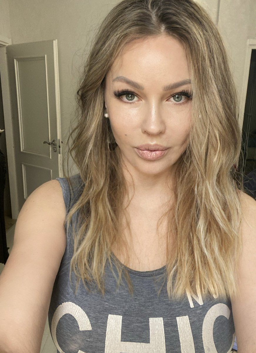 Gm !When I try to systematize everything in my head - schedules: household chores, activities with the kids, Italian lessons, sports - my brain boils and resists. At such moments I just want to drop everything and go to the spa. But this happens very rarely.
Today again no🤗