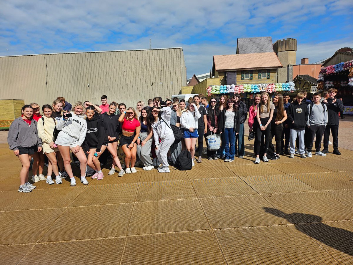 gsocialsubjects's tweet photo. An amazing day in Blackpool. Breakfast, Pleasure Beach, Dinner and South Pier. Pupils were complimented many times on their manners and the respect they showed. We are proud of you! Thank you to UPM Caledonian Employee Charity Fund, who made it possible! @Greenwood_Acad https://t.co/emoq5Sep2t