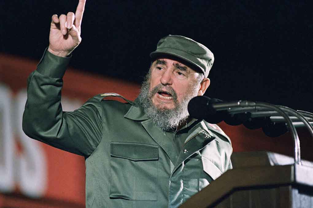 #FidelPorSiempre. "Tenemos un Partido numeroso en su militancia, aguerrido, con experiencia, con un alto nivel cultural, con una alta educación política, una cultura política y una elevada conciencia revolucionaria". #DePieYCombatiendo