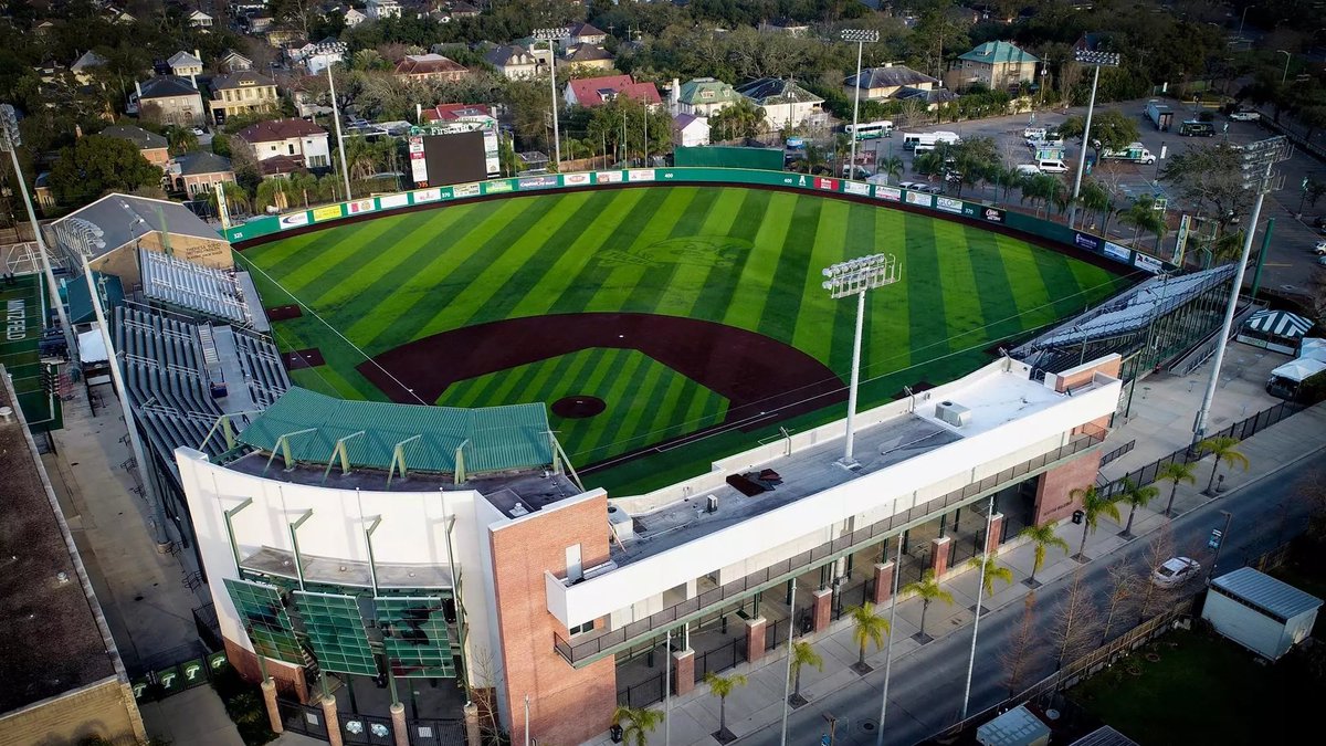 tuwaveriders's tweet image. Greer Field at Turchin Stadium is the place to be in the spring 🌞⚾
Home of Tulane Baseball. @GreenWaveBSB 💚🌊
Wave Riders earn 1,000 points for attending each game!
#RideTheWave | #RollWave🌊