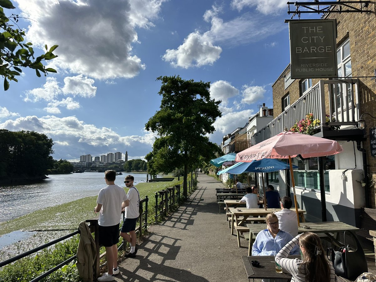 Alastair Hilton tweet media