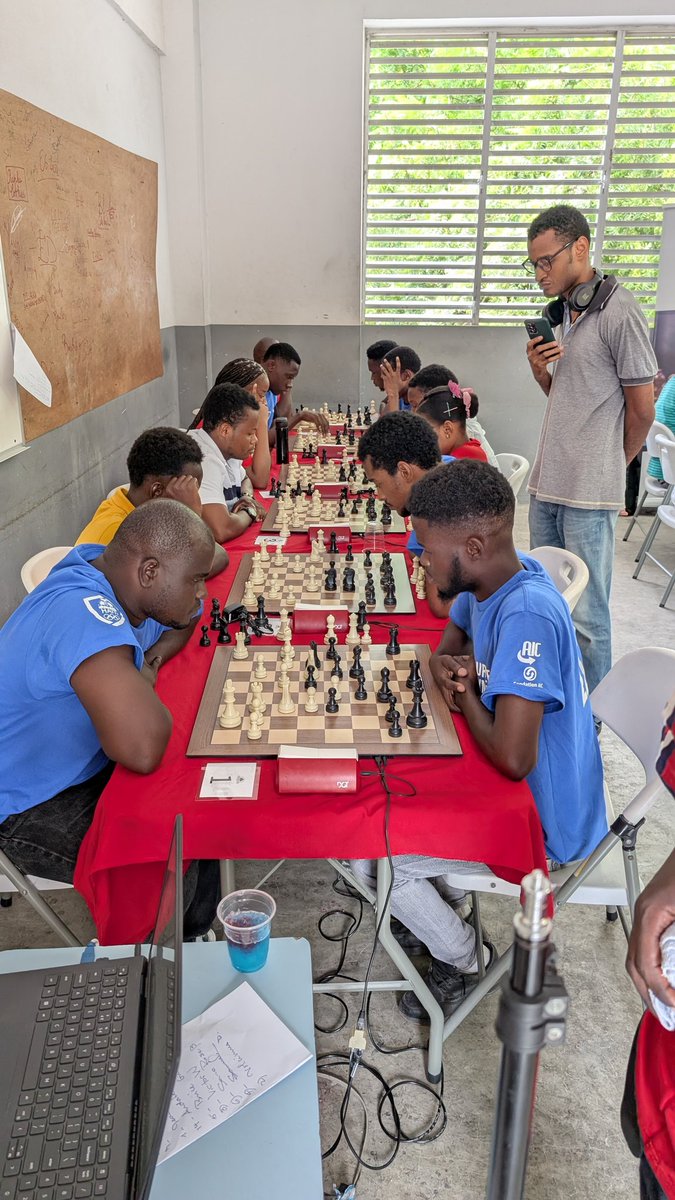 Lux Echecs tweet media