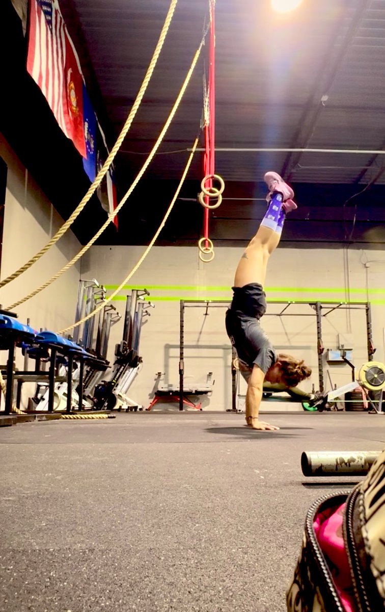 Good morning! (Sorry EST lol)
There is a lot going on this week. 🫠
Any leftover sprinkles of positivity are appreciated. ❤️❤️❤️
We’ve been productive at home today, got off a call and fixin’ to be productive for a bit longer before taking the kids to a movie. 😅
#fitdevs