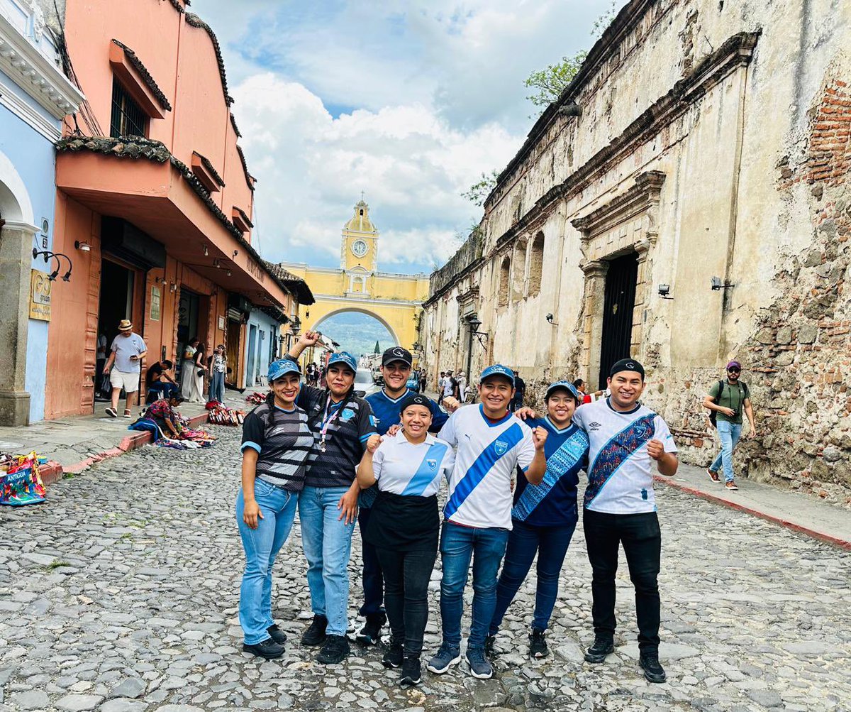 castorspizza's tweet photo. País de 108,888 km2 vs Guadalupe 🇫🇷

El apoyo a la Selección del país vecino de México y Belice se da en todas nuestras sucursales. 

Vamos todos juntos a Cuartos de final de la Copa Oro. https://t.co/wwy4RRYSFD