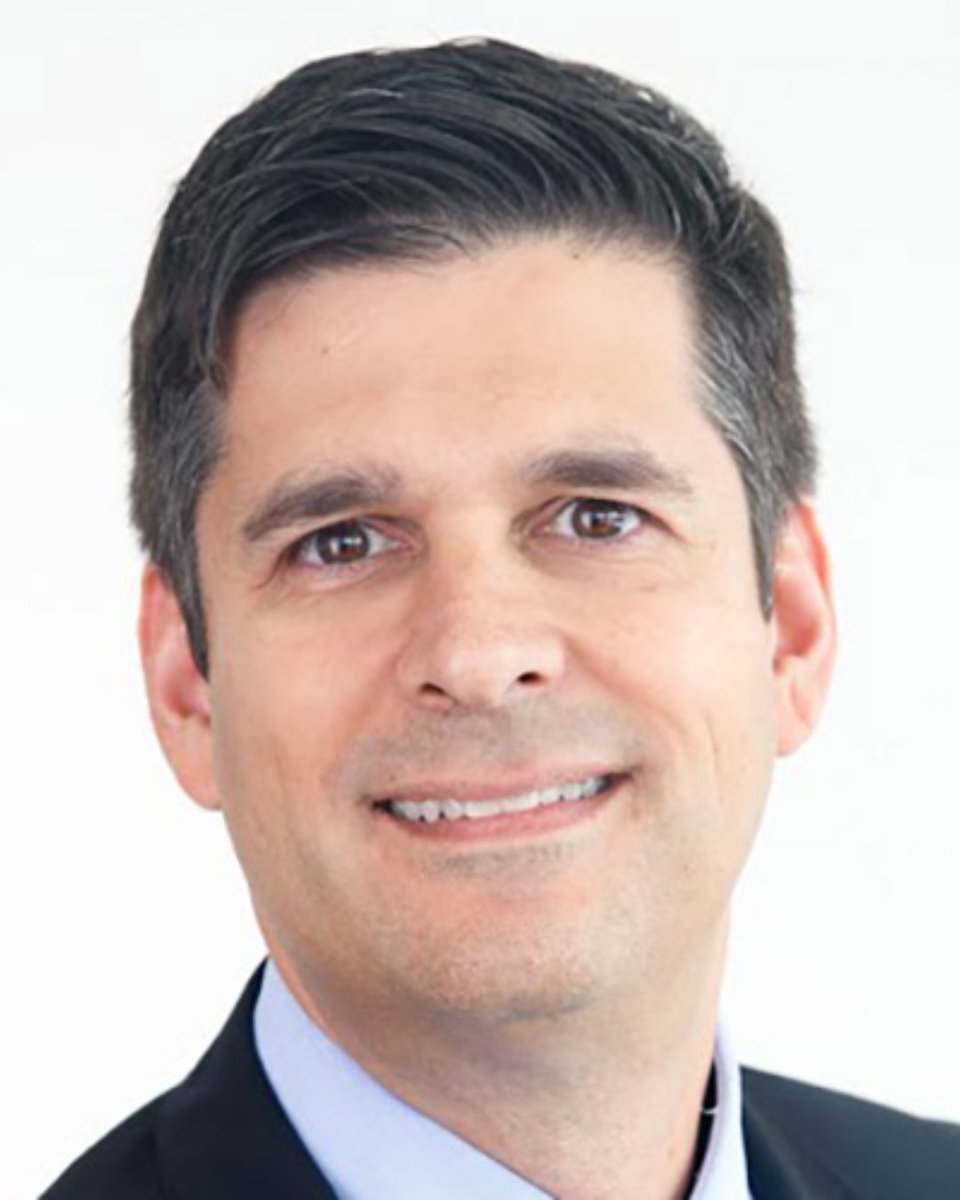 Dr. Christopher Kayes, a faculty member in our M.S. in Project Management program, is the author of "Leading Outside Your Comfort Zone"—a research‑based guide to building resilient, high‑performing teams in demanding environments.

Learn more: bit.ly/3T0GMv5