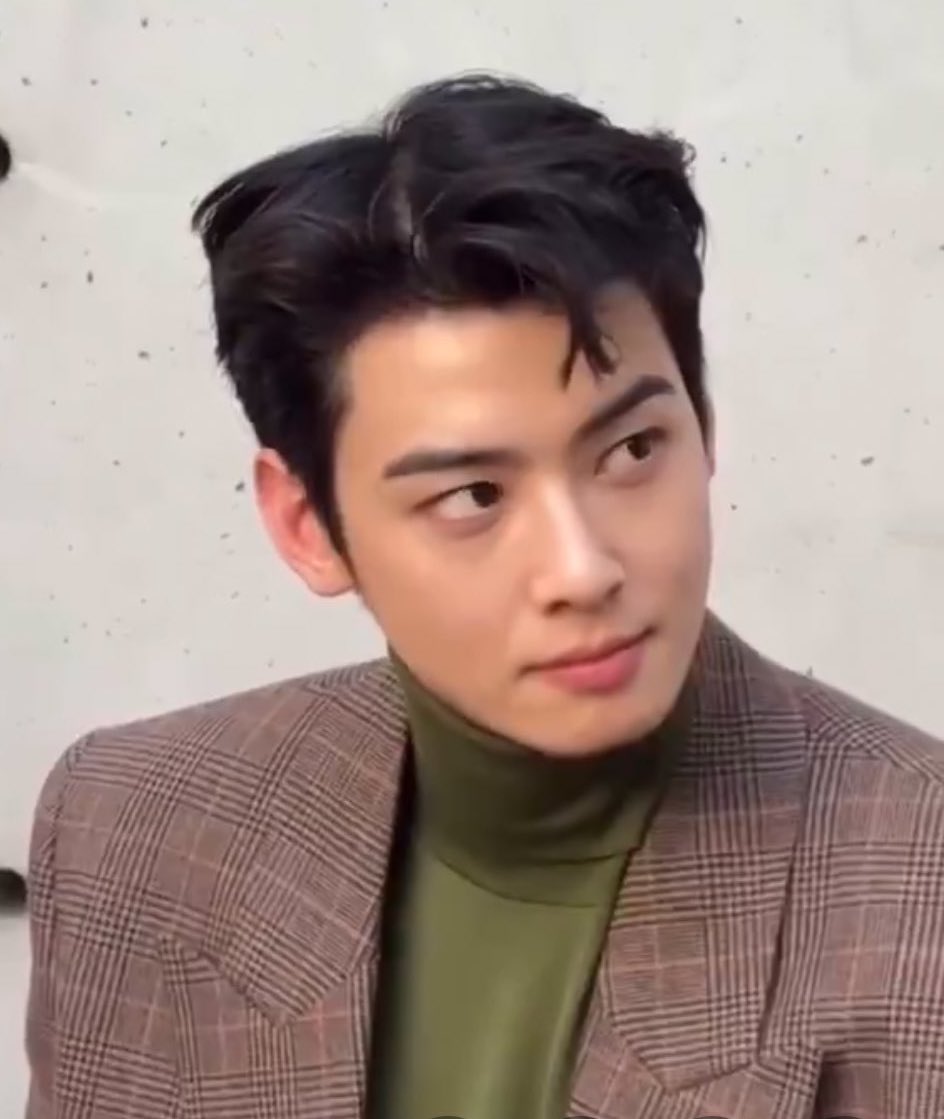 rosy_chastar's tweet photo. CHA EUNWOO YOU ARE GORGEOUS 😮‍💨🔥

CHA EUNWOO FOR SAINT LAURENT SS26
#SaintLaurentSS26XChaEunwoo
#차은우 #CHAEUNWOO https://t.co/wDSUZTXv4O
