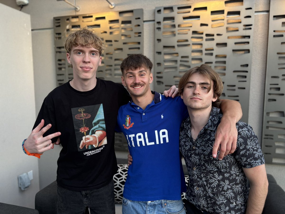 ChiefXDLIVE's tweet image. Got so many cool photos from vidcon shoutout to everybody I met