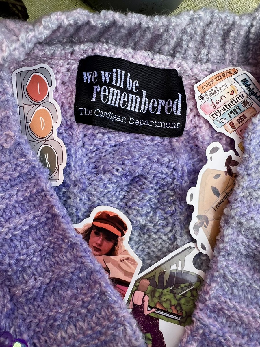 It’s even prettier than I imagined and <a href="/TCD_INT/">THE CARDIGAN DEPARTMENT</a> even sent me some stickers I’m literally in love guys 🥰🥰