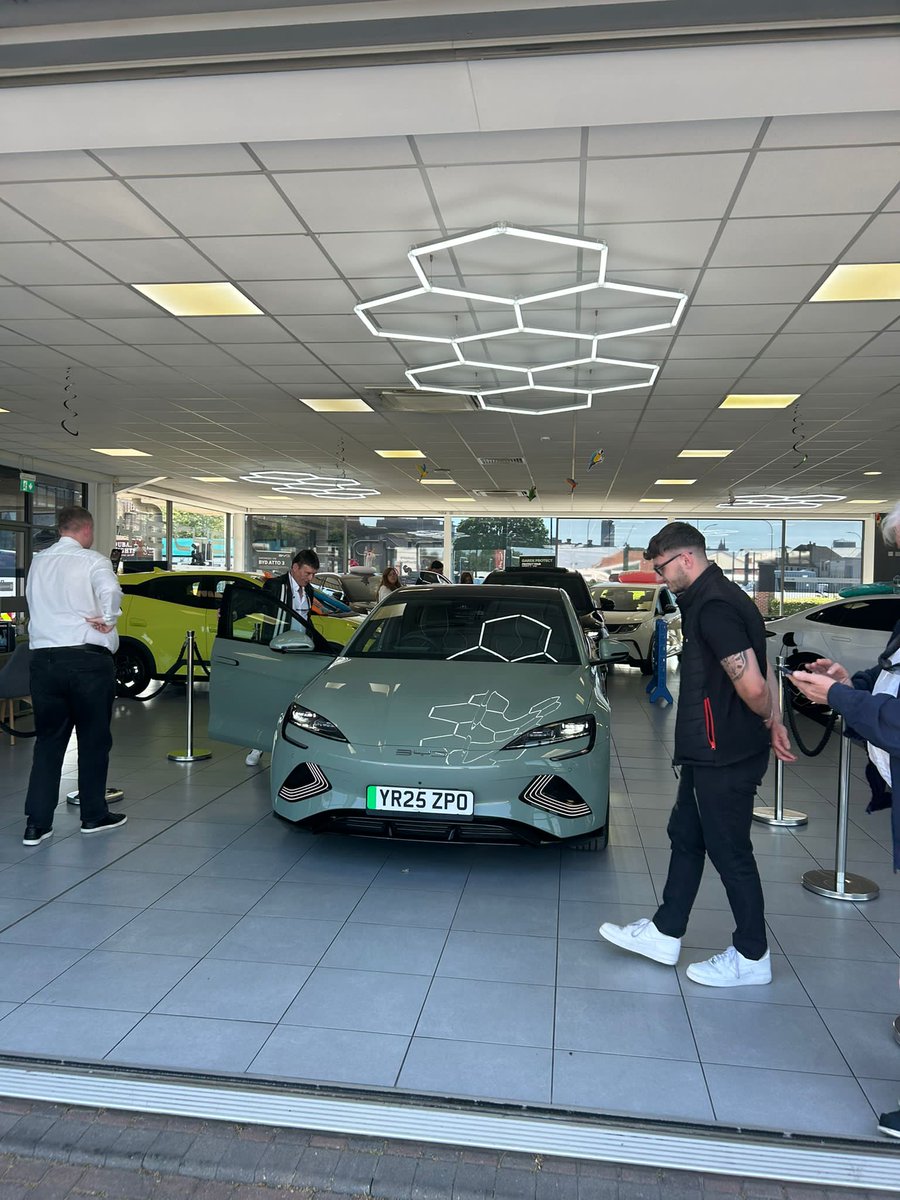 jimmywhite147's tweet image. A massive thank you to @BYDCompany for the new car. Amazing people, amazing car and amazing service.