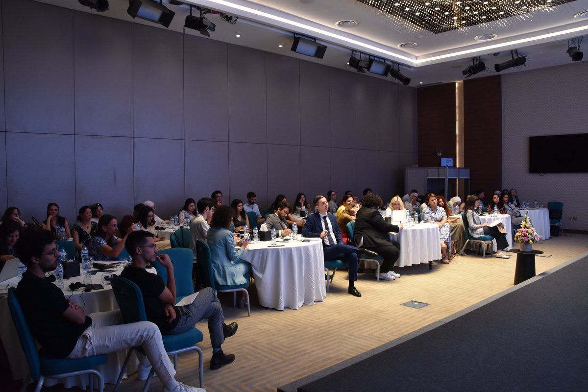 (1/2) L’Amb. Prunas ha aperto l’evento “Gioventù, Clima, e Sviluppo Sostenibile nel Mediterraneo: Italia e Tunisia per una nuova generazione di cooperazione”, organizzato in collaborazione tra <a href="/MASE_IT/">Ministero Ambiente e Sicurezza Energetica</a>, <a href="/CNG_Italia/">Consiglio Nazionale Giovani</a>, MEDREC, IRESA e INAT.