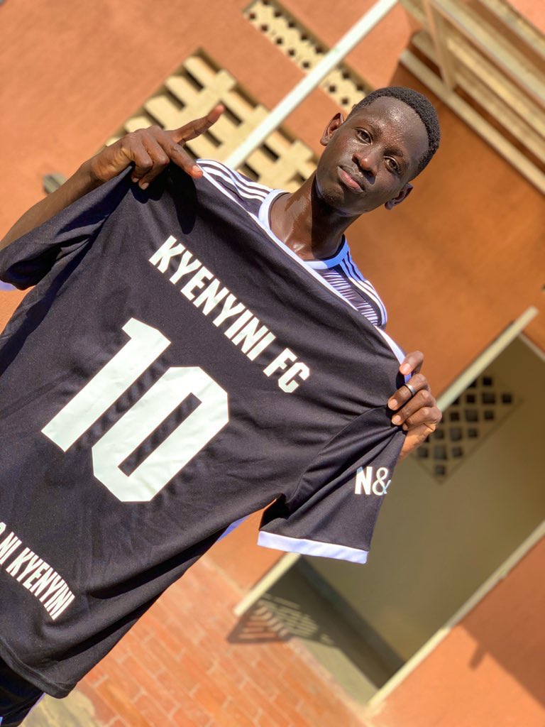 Kyenyinifc's tweet image. A low budget lamine Yamal ready for transfer 😶‍🌫️