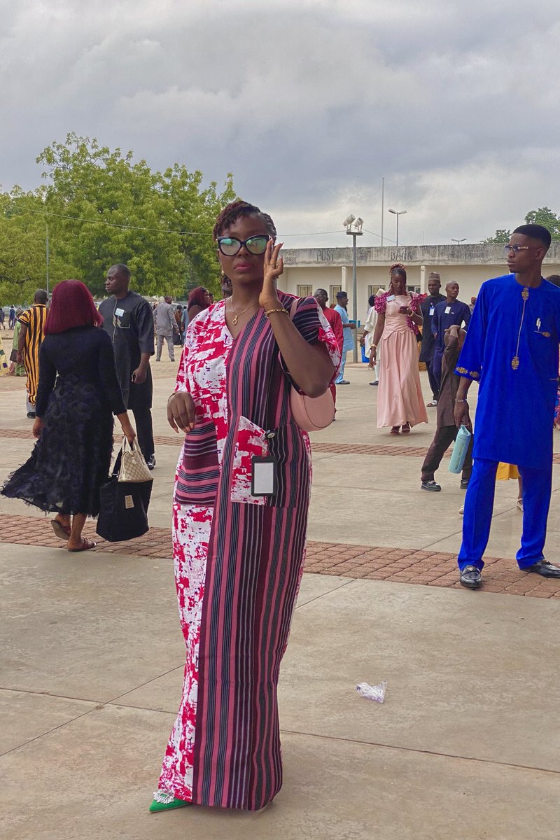 Dhatbarrbie's tweet image. Dropped four