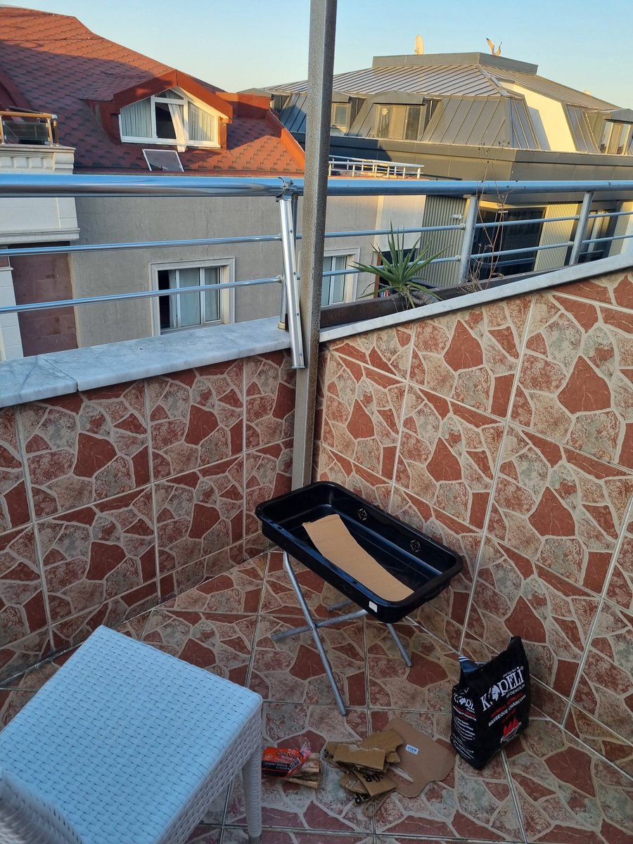 Bu akşam benim köşe