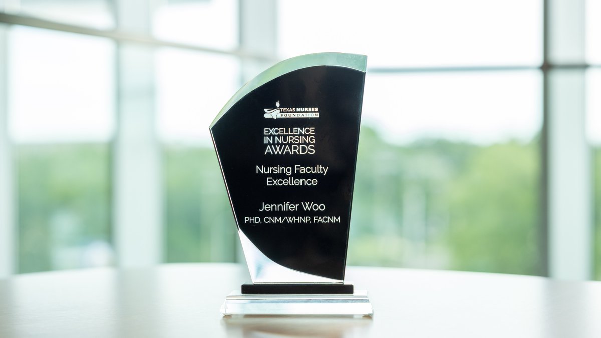 UTArlington's tweet image. Dr. Jennifer Woo, a distinguished faculty member in @utaconhi, has been honored with the 2025 Nursing Faculty Excellence Award. This prestigious recognition honors her exceptional leadership in nursing education, commitment to patient-centered care, and impactful contributions to…