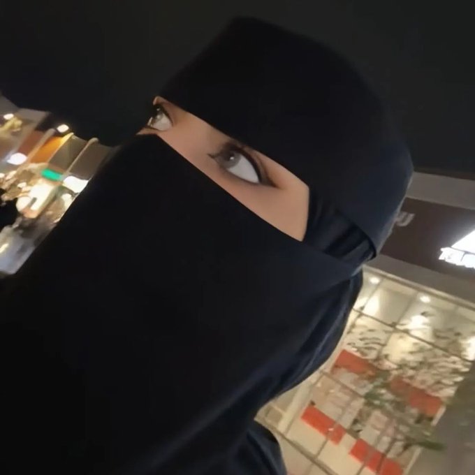 اذا كانت المرأة عسل
ماذا يكون الرجل !؟😇