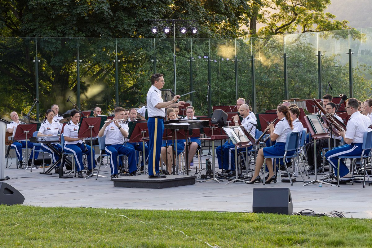Did you attend Saturday’s concert? We’d love to hear from you! 

Please take a moment to complete our short, 10-minute survey. All questions are optional, and responses are anonymous.

Click here for the survey: band.westpoint.edu/feedback/