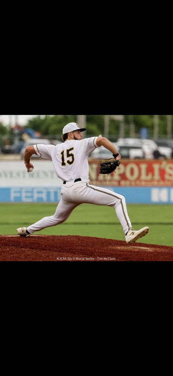 riley fisher tweet media