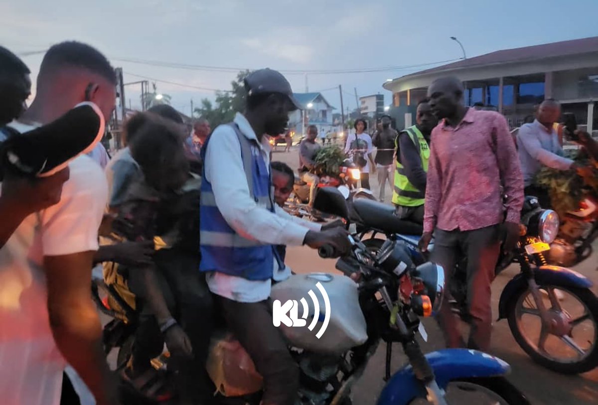 KabaLisolo1's tweet photo. 𝗟𝗜𝗦𝗔𝗡𝗚𝗔 | #Kisangani [24/06/2025] : Likama lioko ya nzela ewuti kosalema sikoyo nzinga nzinga ya eteyelo enene #IBTP mpe epesi somo. Motuka moko ya monene etuti mama moko azalaki kotambola pembeni, mama yango akweyi mpe abungisi makanisi. Ba ike bamemi ye na lopitalo na lombango. 
#KabaLisolo