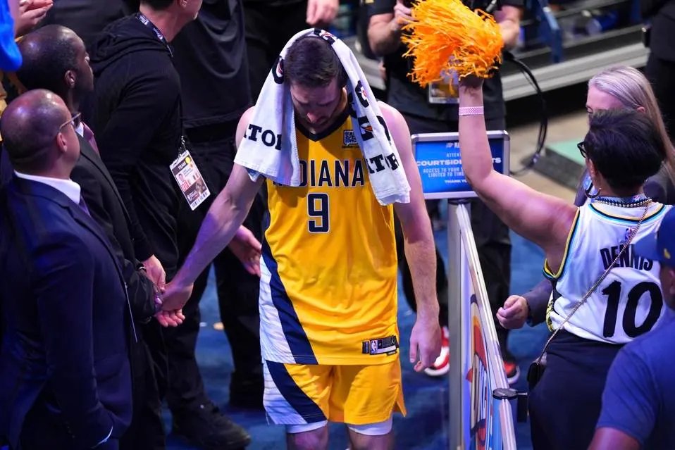 TonyREast's tweet photo. Every game in Gainbridge Fieldhouse, Tyrese Haliburton sees the same 23 words. They are his time of forced reflection.

The Pacers were so close. On brand new stars, brand new ends, and the emotions in between: https://t.co/AuxY7GaN2n https://t.co/1Y68Hf8WaU