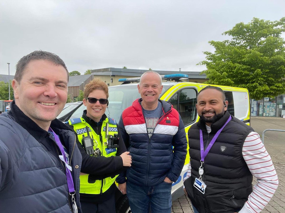 🚓☕ Join us for Cops and Coffee!

📍 Outside Rooksdown Costa
📅 Sat 2nd Aug
🕙 10:00–11:30am

We’ll be there as your local councillors with local police to share info, answer questions &amp; hear your views. Come say hi! 👋

#Rooksdown #CopsAndCoffee #CommunityChat