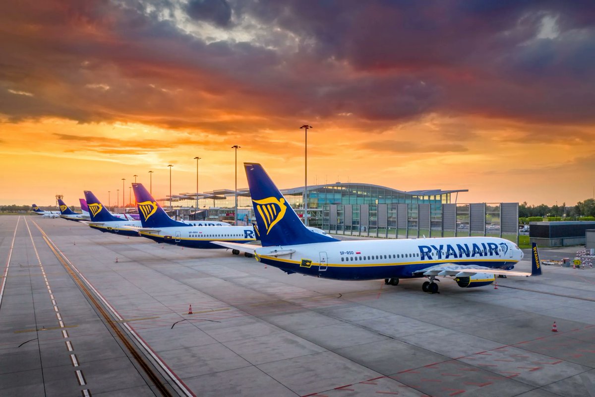 Hava sahasının açılmasına rağmen Ryanair, ekim ayı sonuna kadar İsrail'e olan tüm uçuşlarını iptal etti.

- Kanalı 12