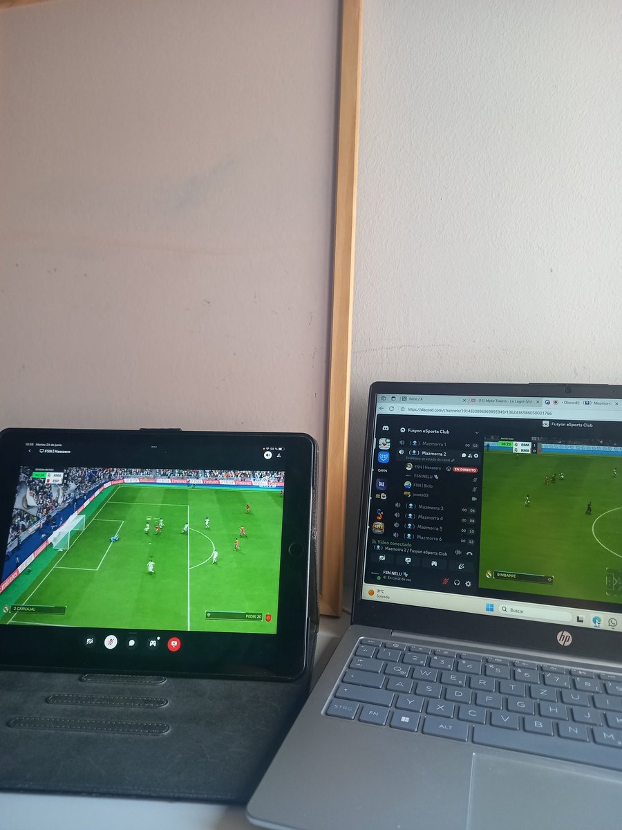 Semana de torneos:
Pantalla 1 viendo a <a href="/_Hasszero/">Hassan</a> 
Pantalla 2 viendo a 🤫 🤫 
Pizarra para apuntar cositas ✅️