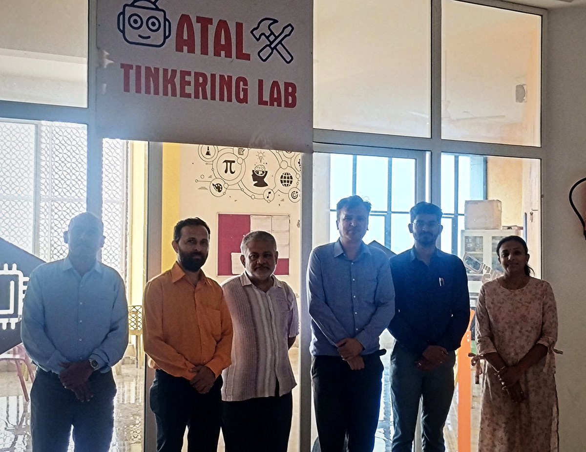 IPLab_Rajkot's tweet photo. Sarvodaya School, #Rajkot is shaping #future #innovators!
Thanks to the #ATL_Lab developed by @InfoGujcost, #students are engaging in creative #scientific thinking & latest #tech-based learning.
We also introduced the @IPLab_Rajkot —because every new #idea deserves #protection. https://t.co/XKXMr6WIFN