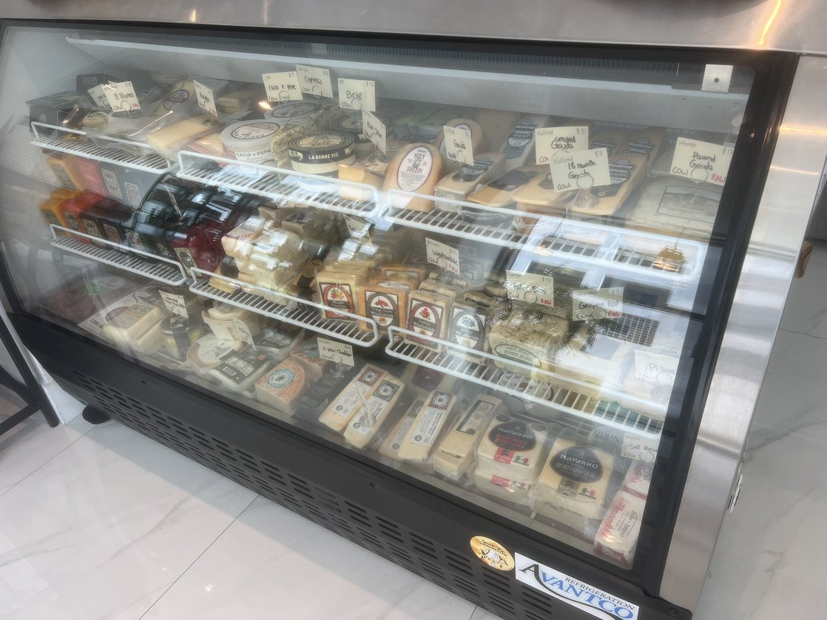 The_Cheese_Chat's tweet photo. Hey Miami! Did you know we carry over 50 types of #RawMilk Cheese? All of our accompaniments are #seedoilfree too! We even have zero-proof wines + spirits! Take your wine &amp; cheese nights to a new healthy level!🧀🥩🍯🫒🥖🍫🥛🍷 #miamicheeseshop #miamicharcuterie #healthymiami https://t.co/NLBjfSwwPl