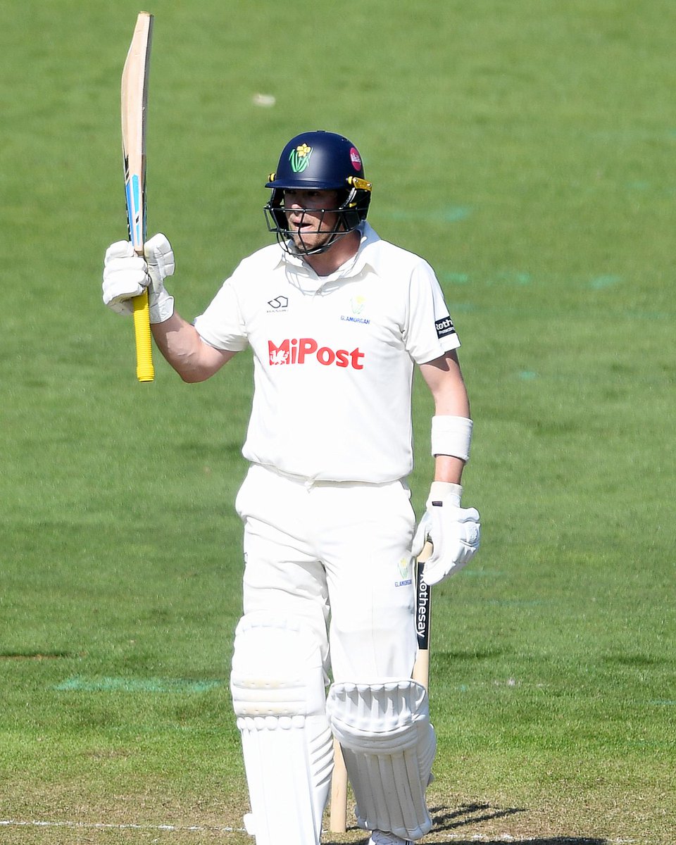 GlamCricket's tweet photo. A quality fifty from the skipper 👊
WATCH LIVE: https://t.co/LBQALnzar2
#LEIvGLAM
#OhGlammyGlammy https://t.co/XykywSBWcB