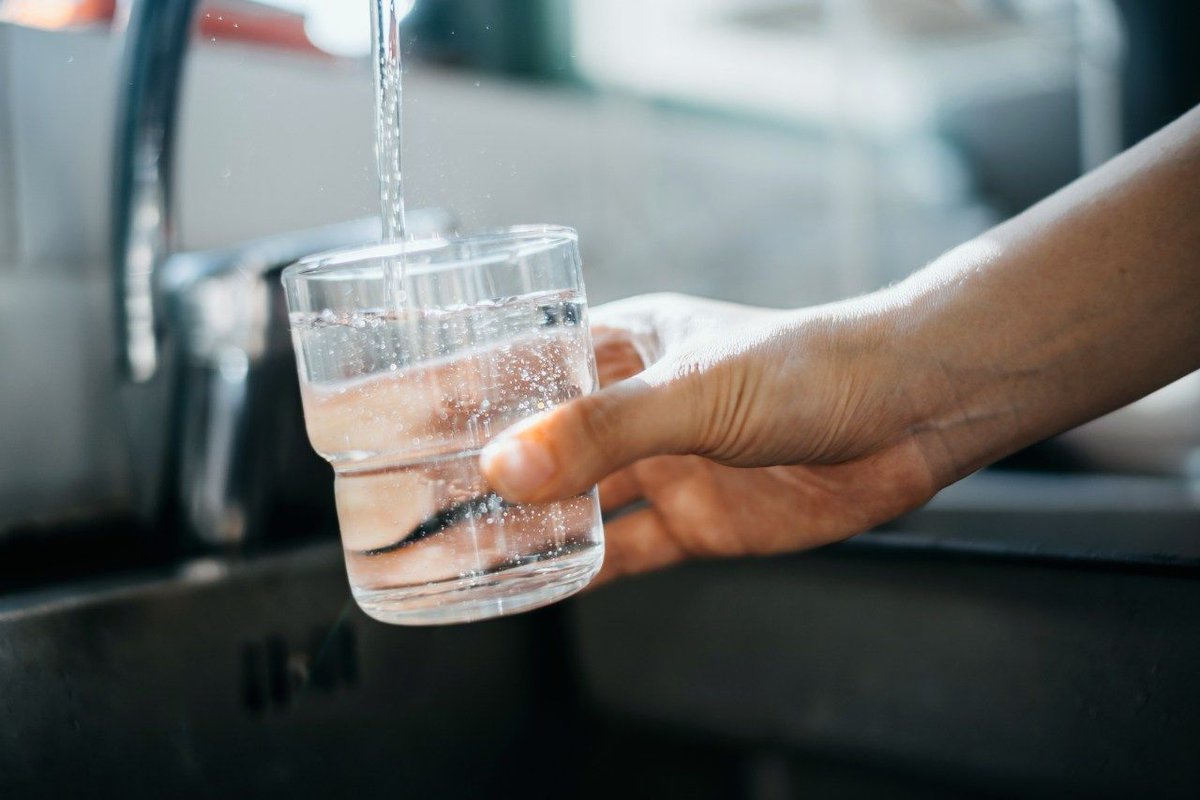 ColorODDo's tweet photo. Oh, well in that case… Great! fill’er up!  — Northglenn assures residents drinking water is safe despite ‘taste, odor’ issue
 https://t.co/yP3edPHhZq https://t.co/A8Ni5oSSCk