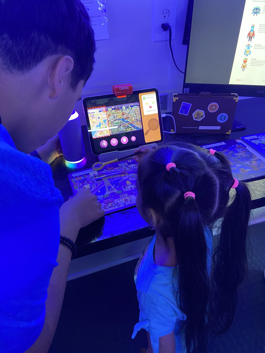 LetiG13's tweet photo. Disfrutando las actividades del STEM Bus. 😍
Enjoying the different activities on the STEM Bus. @AlvinISDSTEMBus @AlvinISD @AlvinISD_EL https://t.co/7G98KdHQ8g