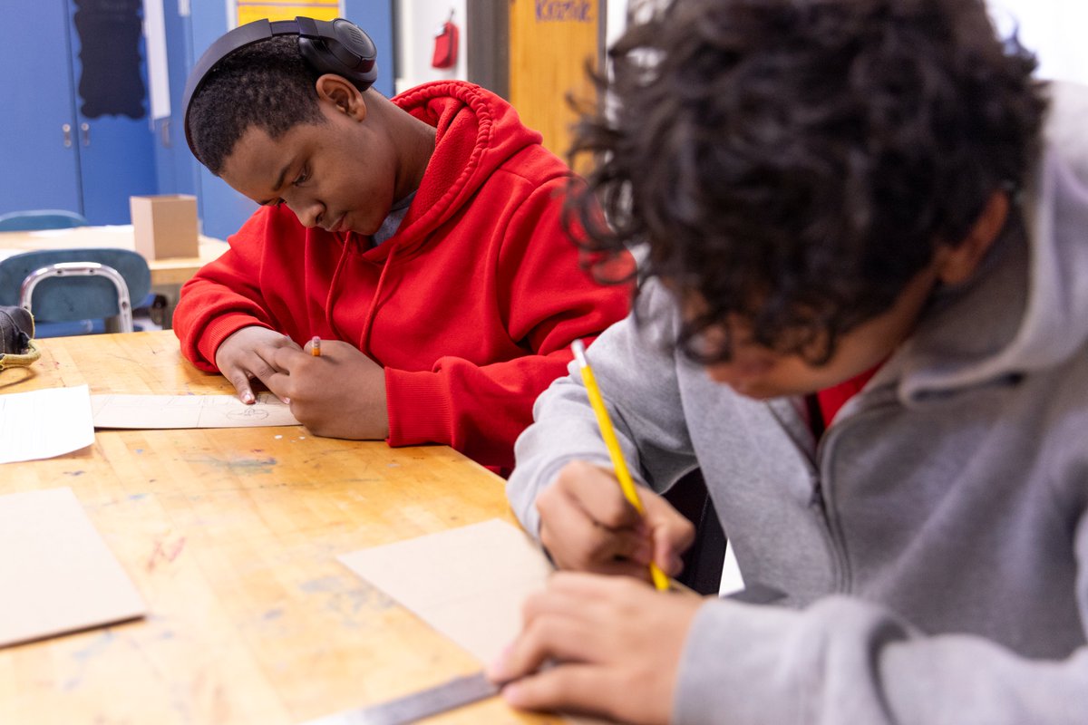 OmahaPubSchool's tweet image. Learning continues for our students as staff prepare them for the next school year! Our summer programs offer engaging lessons, activities and opportunities for academic growth.