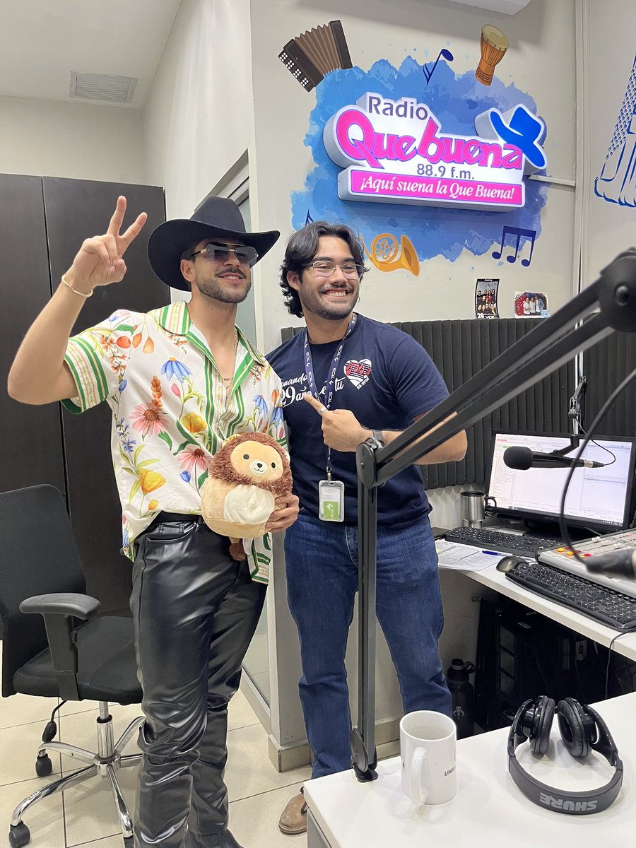 Gracias al El Salvador 🇸🇻 por el gran recibimiento al artista chihuahuense César Quezada🇲🇽 media tour <a href="/StereoBeatMedia/">Stereo Beat Media</a> #Mexico #Guatemala #ElSalvador